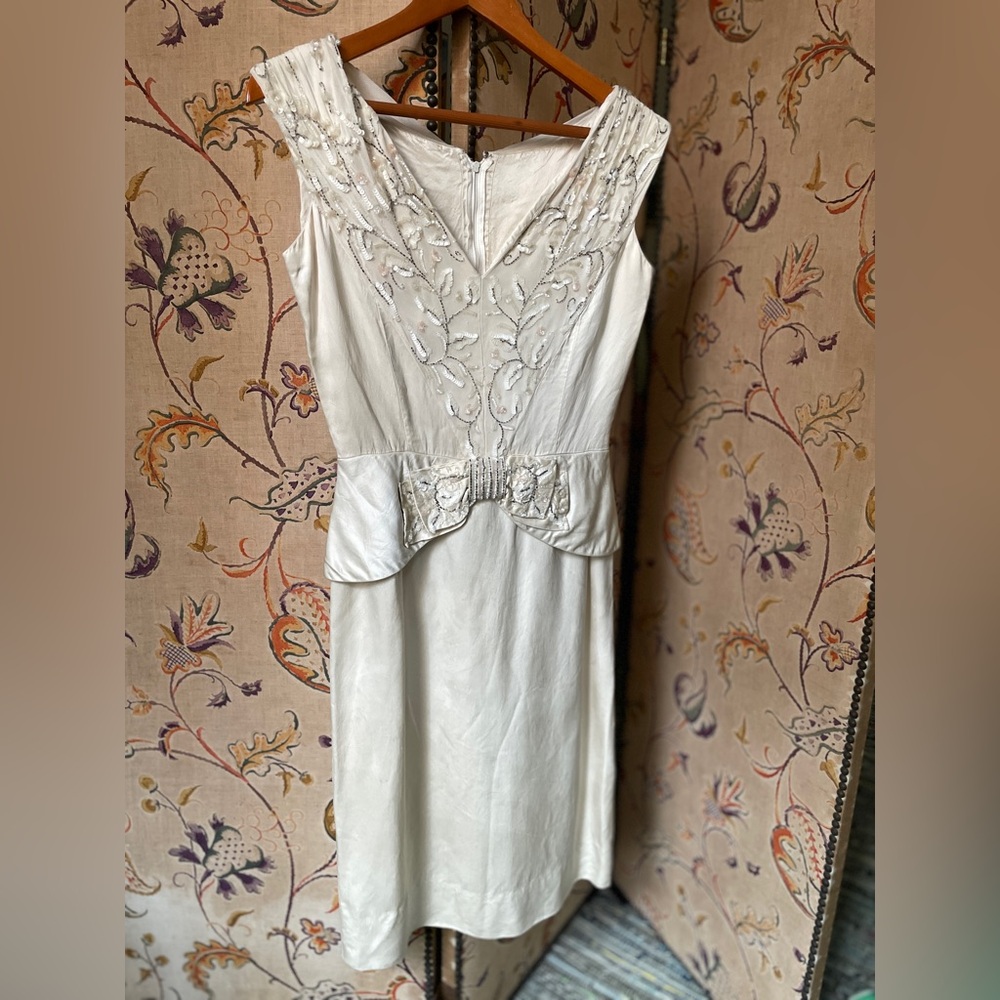 Seymour Jacobson Cocktail Wiggle Dress Cream/Ivory embroidered Sequins, Beads